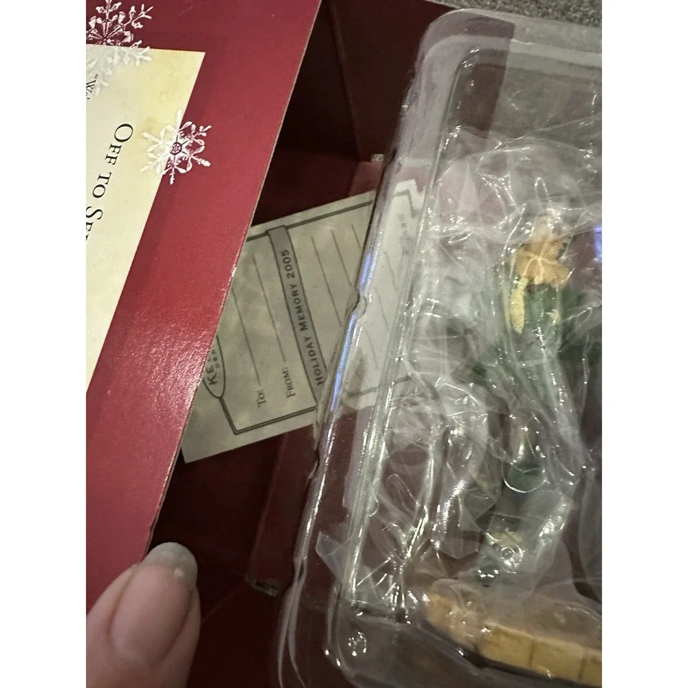Hallmark Keepsake the Wizard of Oz Off to See the Wizard Xmas Ornament 2005